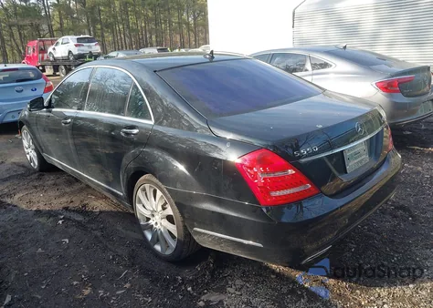 2013 Mercedes-Benz S 550 4Matic z USA, uszkodzony, nr VIN WDDNG9EB2DA536759